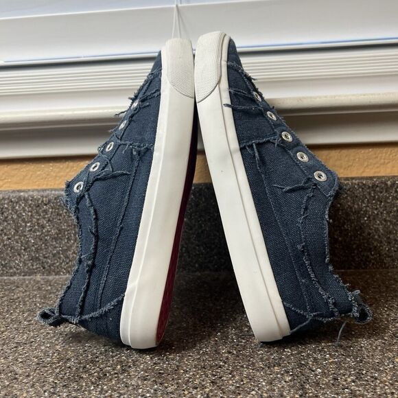 Corkys Blue Denim/Canvas Sneaker Shoes Women’s Size 7 Slip On Distressed Design - Picture 4 of 10